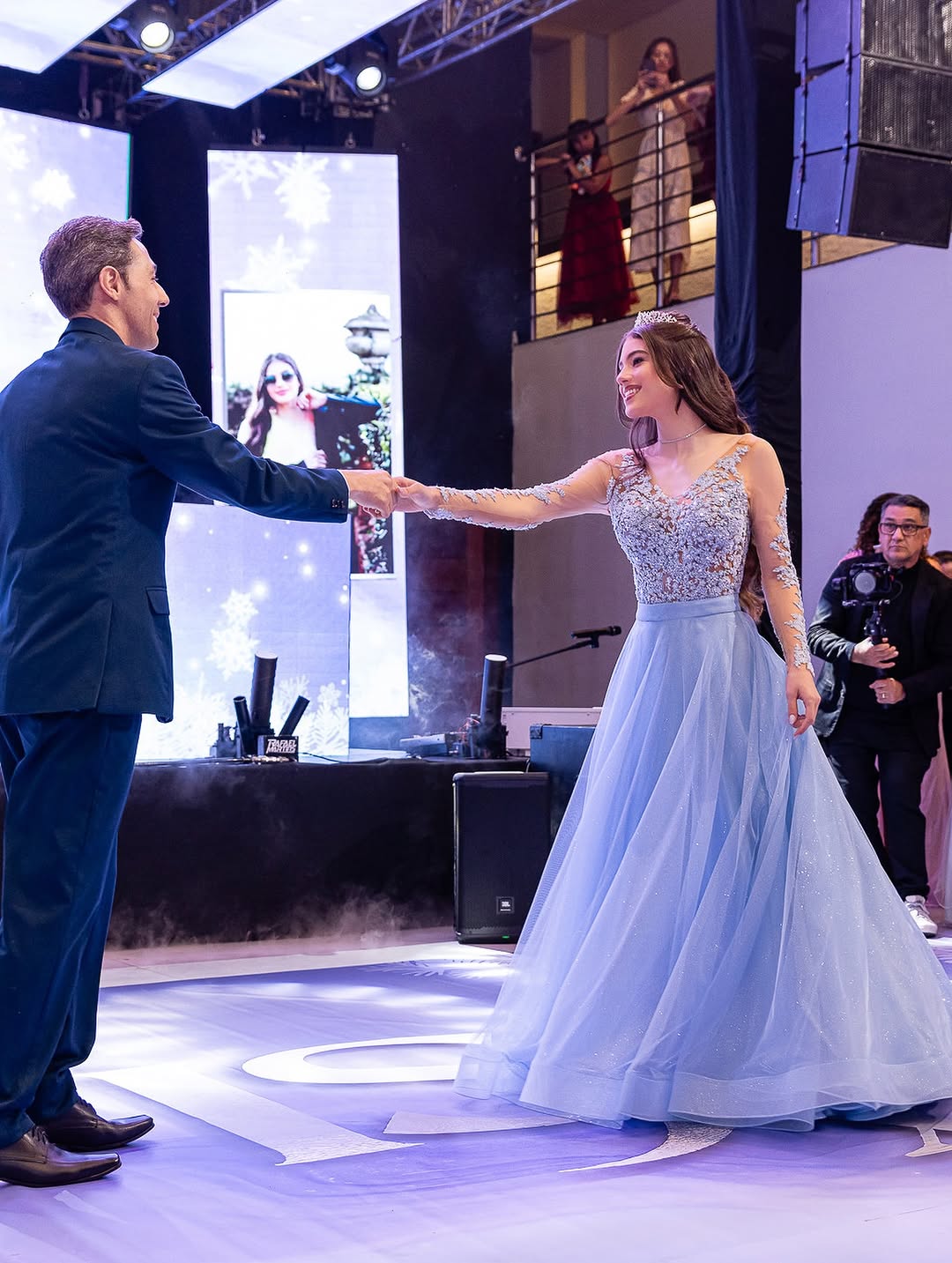 Debutante e família