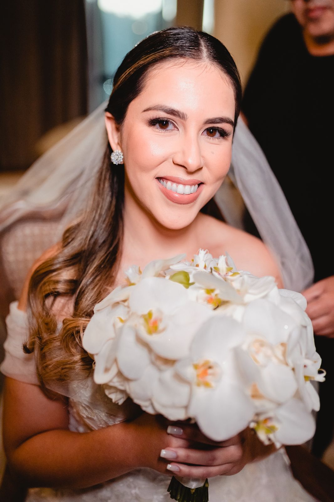 Noiva - ajuste de véu e penteado